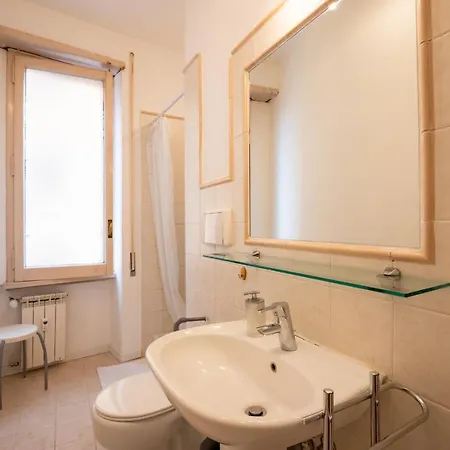 La Sapienza Apt 罗马