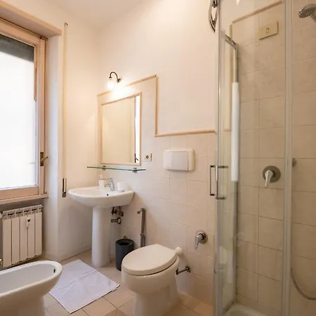 La Sapienza Apt 罗马